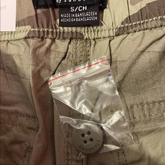 SOCIAL STANDARD BY SANCTUARY UTILITY CAMO SHORTS - Picture 7 of 9